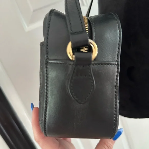 GUCCI Guccissima Small Signature Camera Bag - Picture 8 of 16